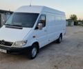 Белый Мерседес Sprinter, объемом двигателя 2.69 л и пробегом 901 тыс. км за 6000 $, фото 2 на Automoto.ua