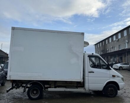Белый Мерседес Sprinter, объемом двигателя 2.7 л и пробегом 400 тыс. км за 5500 $, фото 3 на Automoto.ua