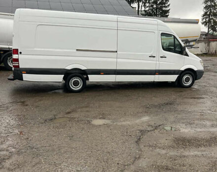 Белый Мерседес Sprinter, объемом двигателя 2.15 л и пробегом 226 тыс. км за 15355 $, фото 2 на Automoto.ua