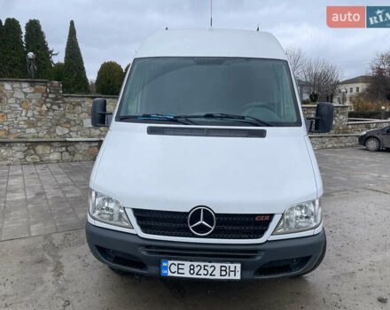 Белый Мерседес Sprinter, объемом двигателя 2.7 л и пробегом 890 тыс. км за 9999 $, фото 1 на Automoto.ua