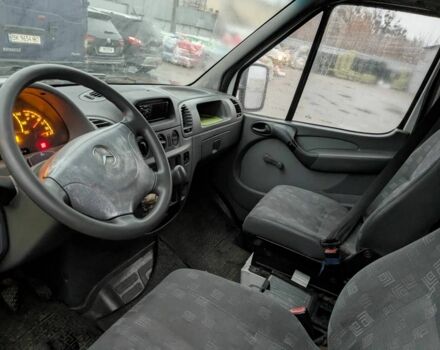 Белый Мерседес Sprinter, объемом двигателя 0 л и пробегом 470 тыс. км за 5600 $, фото 1 на Automoto.ua