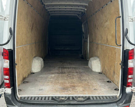 Белый Мерседес Sprinter, объемом двигателя 2.15 л и пробегом 226 тыс. км за 15355 $, фото 7 на Automoto.ua