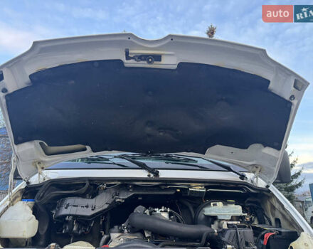 Белый Мерседес Sprinter, объемом двигателя 2.2 л и пробегом 351 тыс. км за 10600 $, фото 64 на Automoto.ua