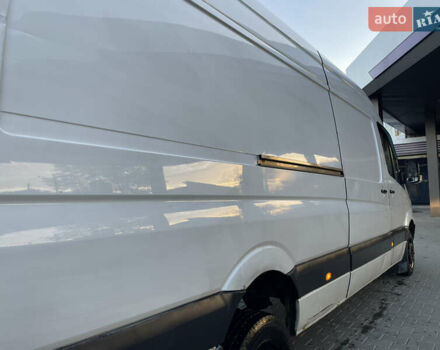 Белый Мерседес Sprinter, объемом двигателя 2.15 л и пробегом 222 тыс. км за 11999 $, фото 17 на Automoto.ua