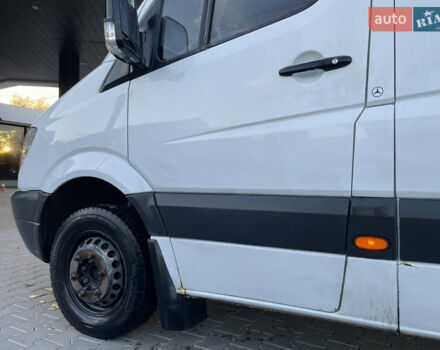Белый Мерседес Sprinter, объемом двигателя 2.15 л и пробегом 222 тыс. км за 11999 $, фото 11 на Automoto.ua