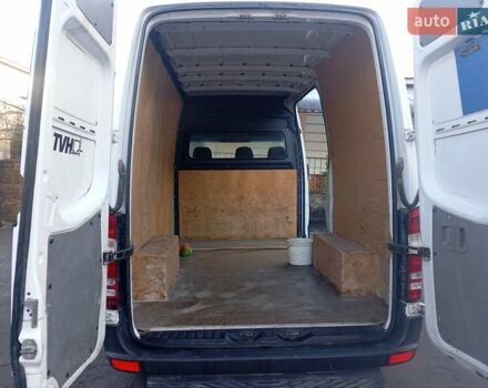 Белый Мерседес Sprinter, объемом двигателя 2.1 л и пробегом 440 тыс. км за 9800 $, фото 5 на Automoto.ua