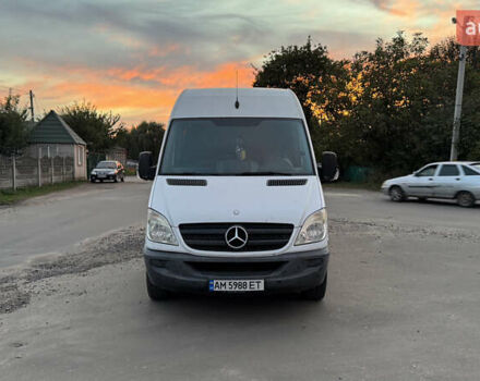 Белый Мерседес Sprinter, объемом двигателя 2.15 л и пробегом 480 тыс. км за 12200 $, фото 4 на Automoto.ua