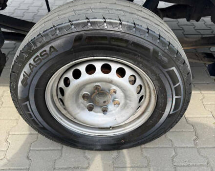 Білий Мерседес Sprinter, об'ємом двигуна 2.9 л та пробігом 600 тис. км за 12000 $, фото 4 на Automoto.ua