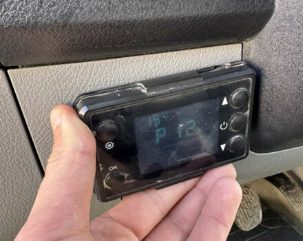 Белый Мерседес Sprinter, объемом двигателя 2.15 л и пробегом 500 тыс. км за 10400 $, фото 20 на Automoto.ua