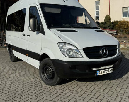 Белый Мерседес Sprinter, объемом двигателя 2.15 л и пробегом 500 тыс. км за 10400 $, фото 4 на Automoto.ua