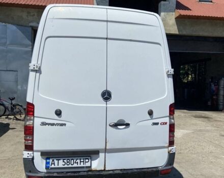 Белый Мерседес Sprinter, объемом двигателя 3 л и пробегом 560 тыс. км за 10885 $, фото 4 на Automoto.ua