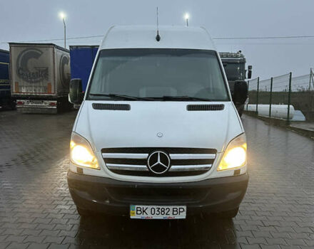 Белый Мерседес Sprinter, объемом двигателя 2.99 л и пробегом 317 тыс. км за 15400 $, фото 1 на Automoto.ua