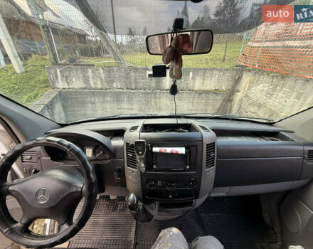 Мерседес Sprinter 2008 в Путиле на Automoto.ua Белый Мерседес Sprinter, объемом двигателя 2.15 л и пробегом 630 тыс. км за 15000 $, фото 14 на Automoto.ua
