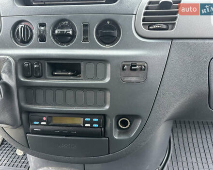 Белый Мерседес Sprinter, объемом двигателя 2.69 л и пробегом 316 тыс. км за 19700 $, фото 11 на Automoto.ua