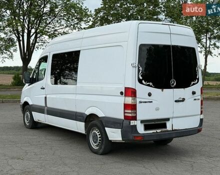 Белый Мерседес Sprinter, объемом двигателя 2.2 л и пробегом 347 тыс. км за 6500 $, фото 4 на Automoto.ua
