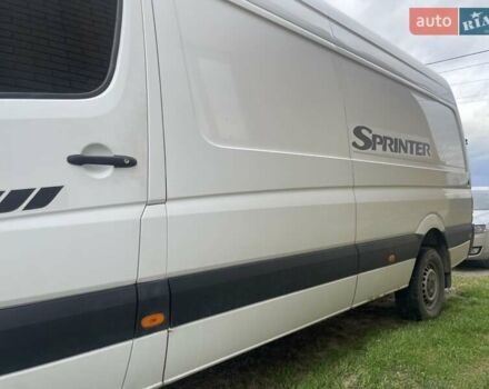 Белый Мерседес Sprinter, объемом двигателя 2.14 л и пробегом 470 тыс. км за 11800 $, фото 3 на Automoto.ua