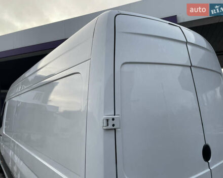Белый Мерседес Sprinter, объемом двигателя 2.15 л и пробегом 582 тыс. км за 9300 $, фото 23 на Automoto.ua