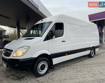 Белый Мерседес Sprinter, объемом двигателя 2.15 л и пробегом 582 тыс. км за 9300 $, фото 3 на Automoto.ua