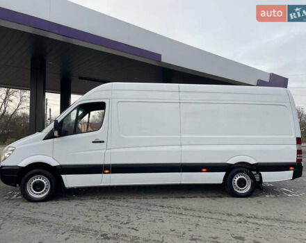 Белый Мерседес Sprinter, объемом двигателя 2.15 л и пробегом 582 тыс. км за 9300 $, фото 4 на Automoto.ua