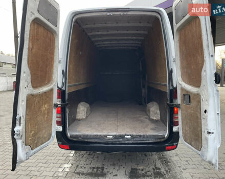Белый Мерседес Sprinter, объемом двигателя 2.15 л и пробегом 582 тыс. км за 9300 $, фото 8 на Automoto.ua