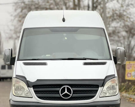 Белый Мерседес Sprinter, объемом двигателя 2.2 л и пробегом 215 тыс. км за 13700 $, фото 1 на Automoto.ua