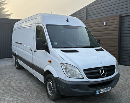 Белый Мерседес Sprinter, объемом двигателя 2.14 л и пробегом 427 тыс. км за 11500 $, фото 3 на Automoto.ua