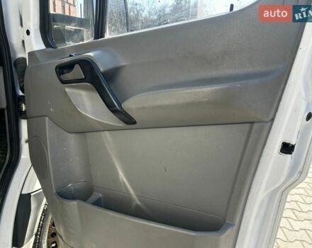 Білий Мерседес Sprinter, об'ємом двигуна 2.69 л та пробігом 422 тис. км за 16300 $, фото 20 на Automoto.ua