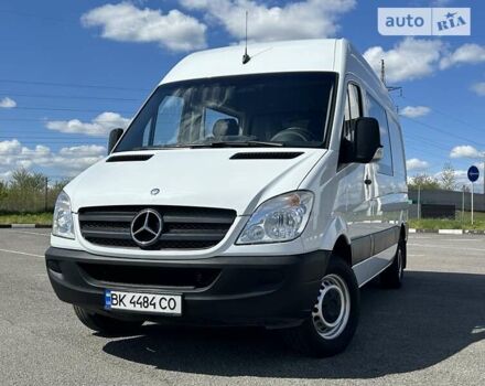 Білий Мерседес Sprinter, об'ємом двигуна 2.2 л та пробігом 273 тис. км за 14800 $, фото 1 на Automoto.ua