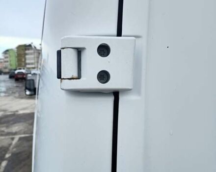 Білий Мерседес Sprinter, об'ємом двигуна 2.14 л та пробігом 400 тис. км за 11500 $, фото 18 на Automoto.ua