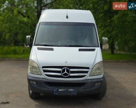 Белый Мерседес Sprinter, объемом двигателя 2.99 л и пробегом 330 тыс. км за 18000 $, фото 4 на Automoto.ua