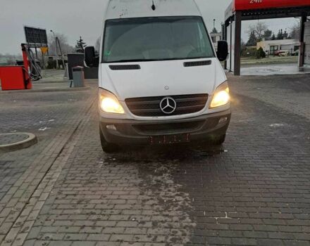 Белый Мерседес Sprinter, объемом двигателя 2.2 л и пробегом 380 тыс. км за 8679 $, фото 4 на Automoto.ua