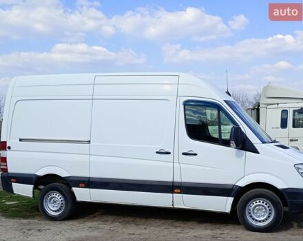 Белый Мерседес Sprinter, объемом двигателя 2.14 л и пробегом 327 тыс. км за 11500 $, фото 2 на Automoto.ua