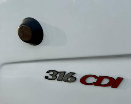 Белый Мерседес Sprinter, объемом двигателя 2.2 л и пробегом 400 тыс. км за 12300 $, фото 32 на Automoto.ua