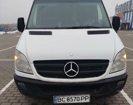 Белый Мерседес Sprinter, объемом двигателя 2.1 л и пробегом 318 тыс. км за 12000 $, фото 2 на Automoto.ua