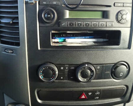 Белый Мерседес Sprinter, объемом двигателя 2.1 л и пробегом 401 тыс. км за 16000 $, фото 19 на Automoto.ua