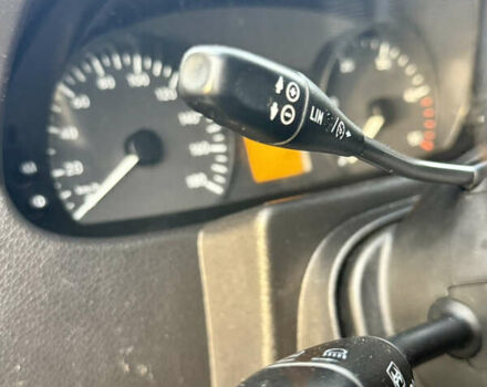 Белый Мерседес Sprinter, объемом двигателя 2.2 л и пробегом 400 тыс. км за 12300 $, фото 33 на Automoto.ua
