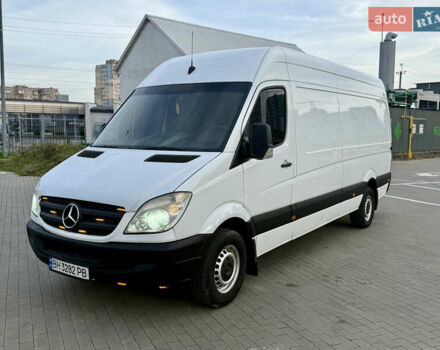 Белый Мерседес Sprinter, объемом двигателя 2.2 л и пробегом 400 тыс. км за 12300 $, фото 1 на Automoto.ua