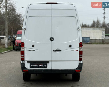 Белый Мерседес Sprinter, объемом двигателя 2.14 л и пробегом 286 тыс. км за 11799 $, фото 4 на Automoto.ua