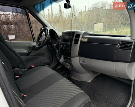 Белый Мерседес Sprinter, объемом двигателя 2.14 л и пробегом 286 тыс. км за 11799 $, фото 6 на Automoto.ua
