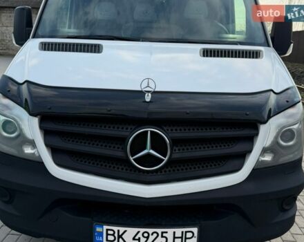 Белый Мерседес Sprinter, объемом двигателя 2.14 л и пробегом 999 тыс. км за 12800 $, фото 1 на Automoto.ua