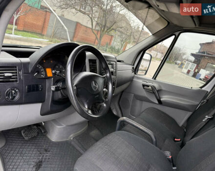 Белый Мерседес Sprinter, объемом двигателя 2.14 л и пробегом 385 тыс. км за 19373 $, фото 9 на Automoto.ua