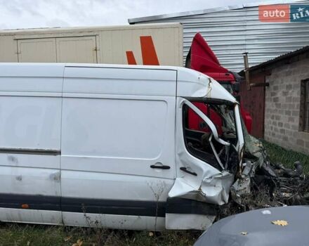 Белый Мерседес Sprinter, объемом двигателя 3 л и пробегом 400 тыс. км за 10000 $, фото 5 на Automoto.ua