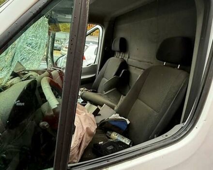 Белый Мерседес Sprinter, объемом двигателя 3 л и пробегом 400 тыс. км за 10000 $, фото 6 на Automoto.ua