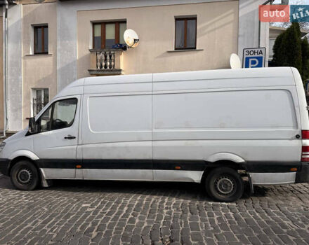 Белый Мерседес Sprinter, объемом двигателя 2.14 л и пробегом 557 тыс. км за 11300 $, фото 3 на Automoto.ua