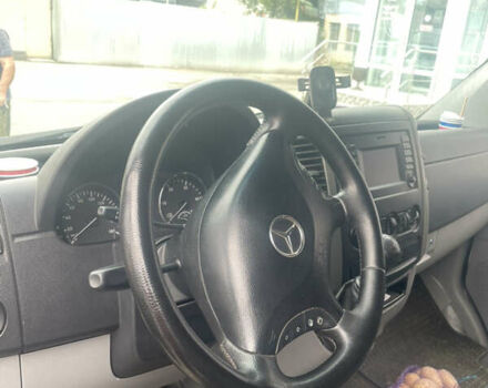 Белый Мерседес Sprinter, объемом двигателя 2.1 л и пробегом 270 тыс. км за 11900 $, фото 3 на Automoto.ua