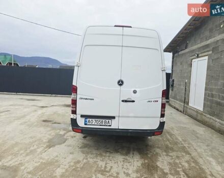 Белый Мерседес Sprinter, объемом двигателя 2.1 л и пробегом 330 тыс. км за 13900 $, фото 7 на Automoto.ua