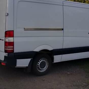 Белый Мерседес Sprinter, объемом двигателя 2.2 л и пробегом 303 тыс. км за 15300 $, фото 7 на Automoto.ua