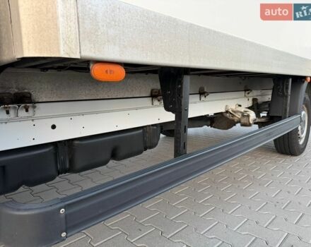 Белый Мерседес Sprinter, объемом двигателя 2.2 л и пробегом 340 тыс. км за 14000 $, фото 14 на Automoto.ua