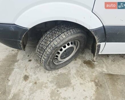 Белый Мерседес Sprinter, объемом двигателя 2.1 л и пробегом 330 тыс. км за 13900 $, фото 10 на Automoto.ua