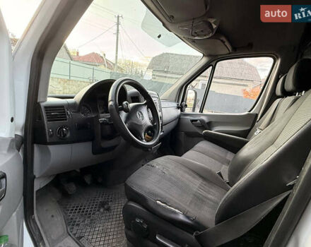 Белый Мерседес Sprinter, объемом двигателя 2.14 л и пробегом 557 тыс. км за 11300 $, фото 16 на Automoto.ua